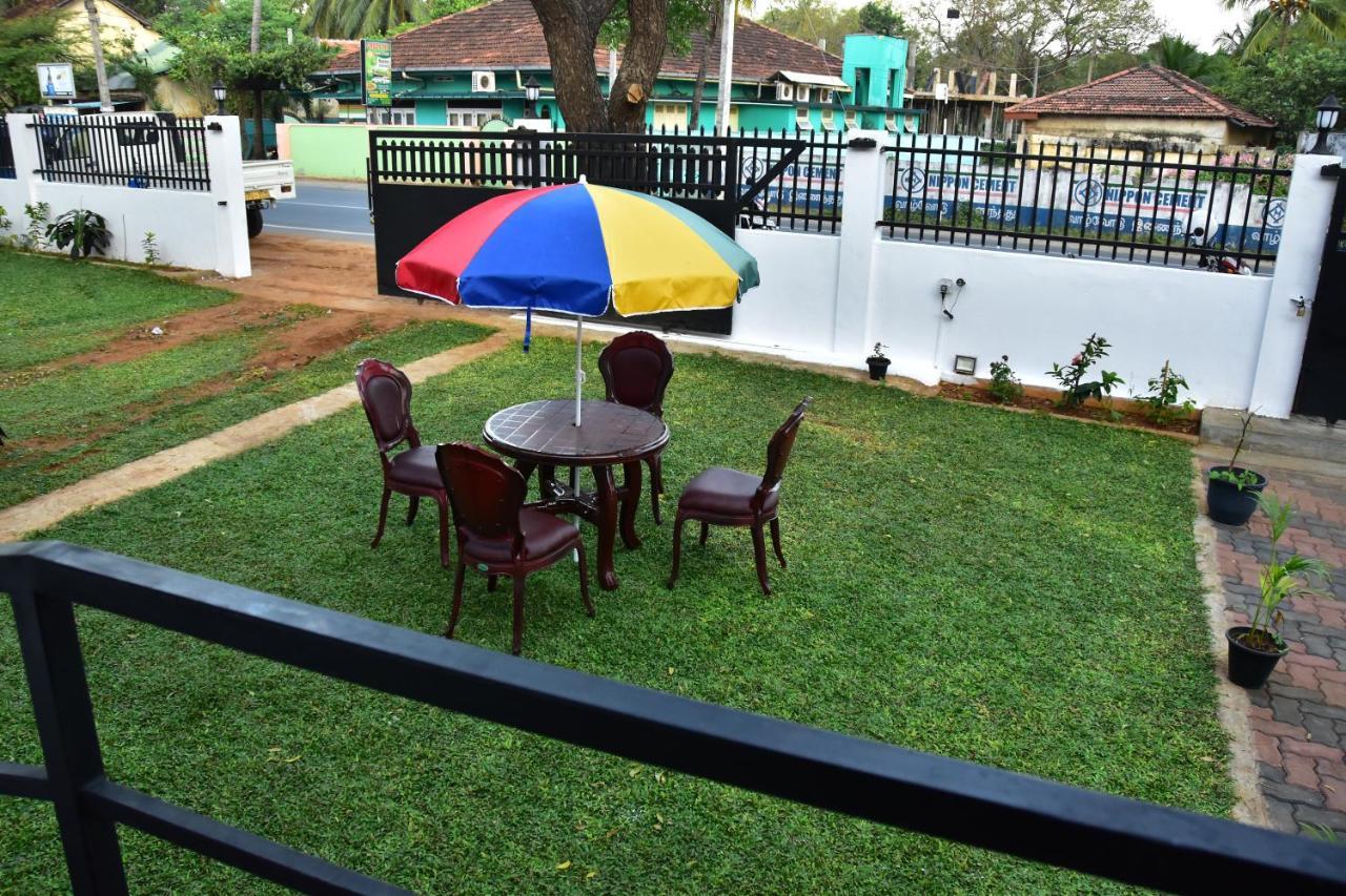Peninsula Hotel Jaffna Exterior photo